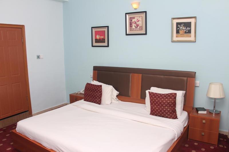 Grand Ibro Hotel Annex Ankuru Exterior foto
